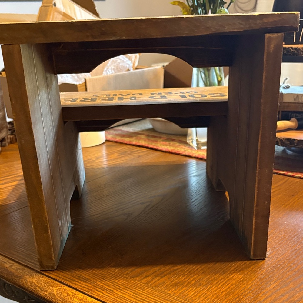 Rustic Wooden Step Stool with Fresh Eggs Design - Picture 4 of 6